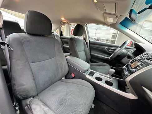 Used 2015 Nissan Altima 2.5 SV FWD image 19