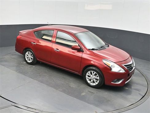 Used 2018 Nissan Versa SV w/ SV Special Edition Package image 27