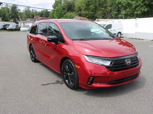 Used 2023 Honda Odyssey Sport image 1