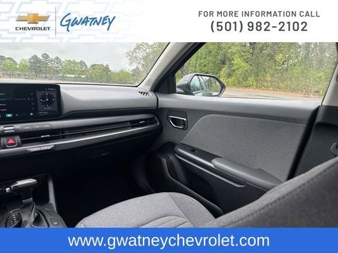 Used 2025 Kia K4 EX FWD image 23