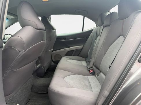 Used 2018 Toyota Camry LE image 22