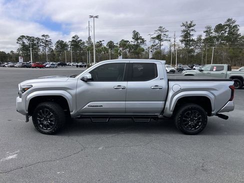 Used 2024 Toyota Tacoma SR5 image 2