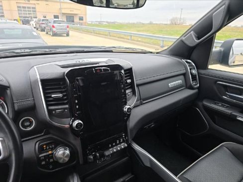 Used 2023 RAM 1500 Laramie AWD/4WD image 7