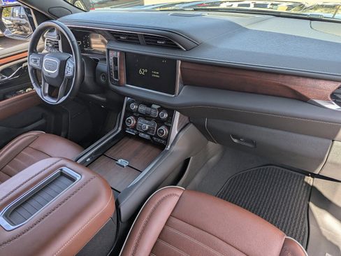 Used 2023 GMC Yukon XL Denali Ultimate image 13