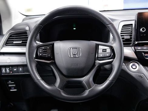 Certified 2025 Honda Odyssey EX-L image 17