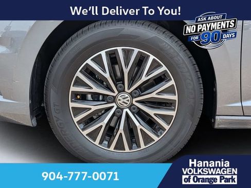 Certified 2021 Volkswagen Jetta FWD image 11