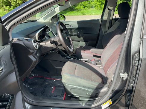 Used 2017 Chevrolet Sonic LT w/ Fun and Sun Package FWD image 2