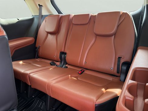 Used 2024 Kia Carnival SX FWD image 8