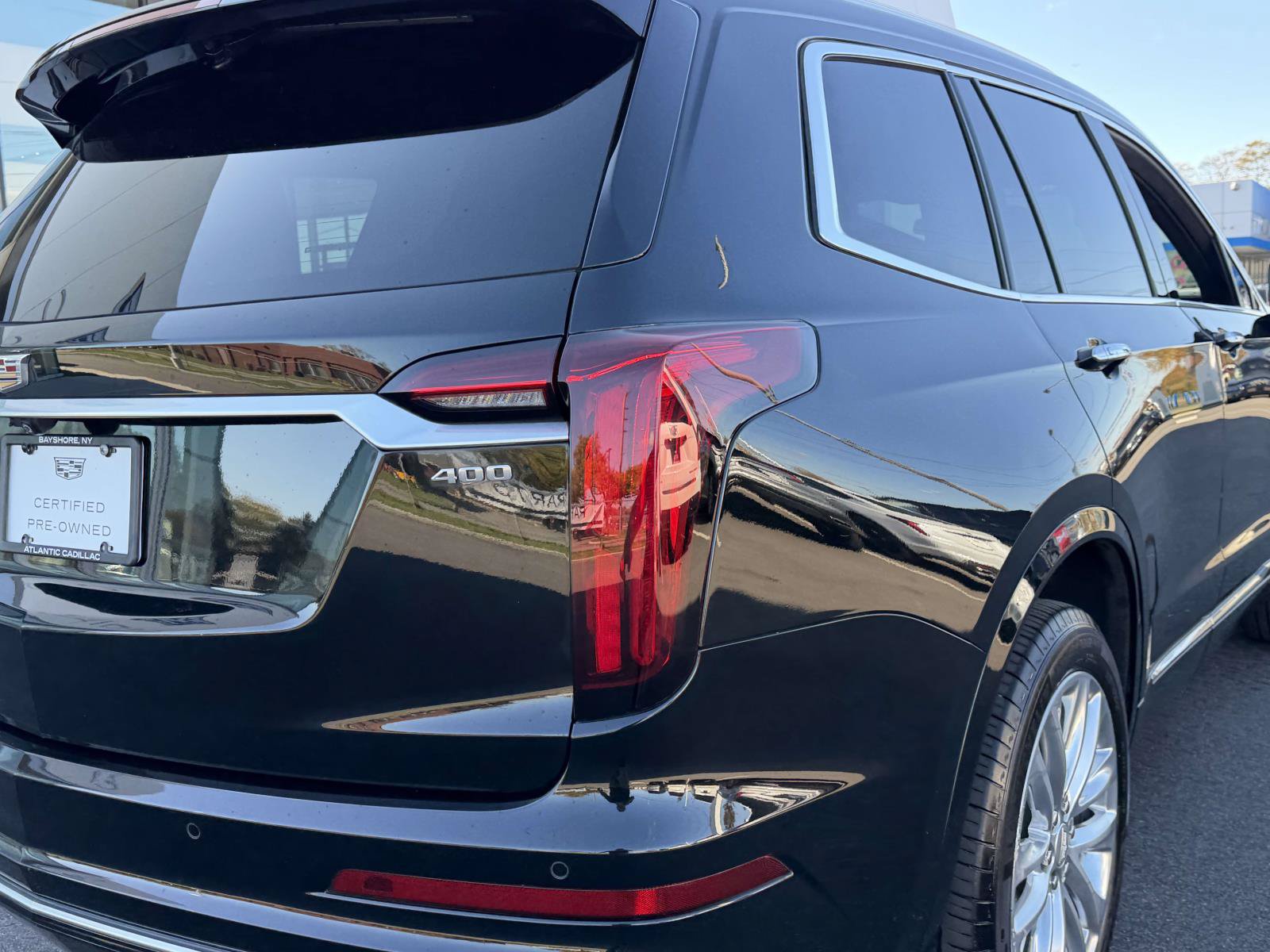 Used 2021 Cadillac XT6 Premium Luxury FWD image 6