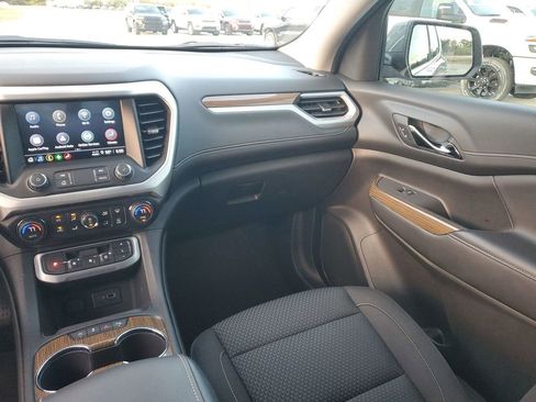 Used 2022 GMC Acadia SLE w/ Driver Convenience Package image 11