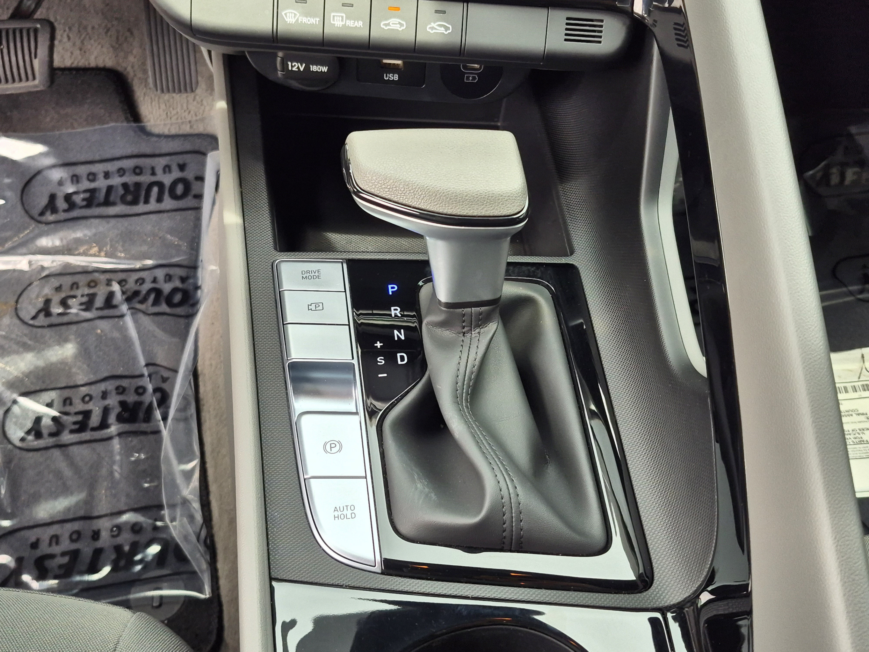 Certified 2025 Hyundai Elantra Hybrid FWD image 25