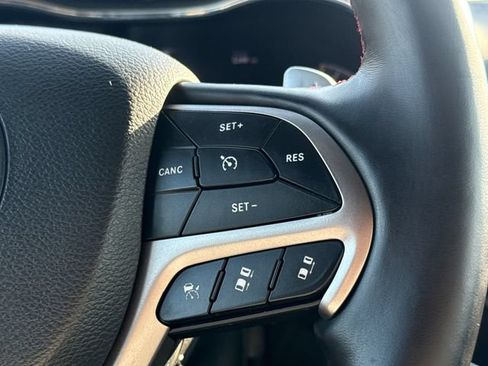 Used 2021 Jeep Grand Cherokee Trailhawk w/ Trailhawk Luxury Group AWD/4WD image 28