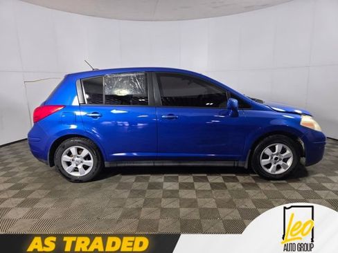 Used 2008 Nissan Versa Hatchback w/ Convenience Pkg FWD image 5