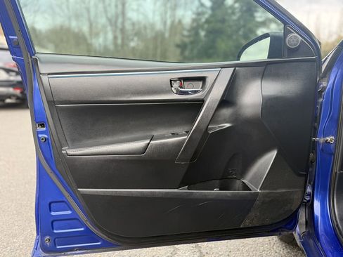 Used 2014 Toyota Corolla S image 26