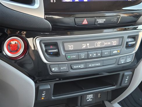 Certified 2018 Honda Ridgeline RTL-E image 19