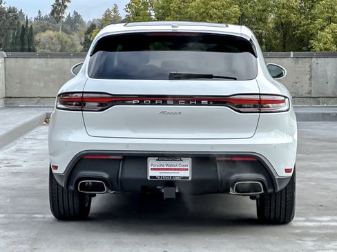 New 2026 Porsche Macan image 7