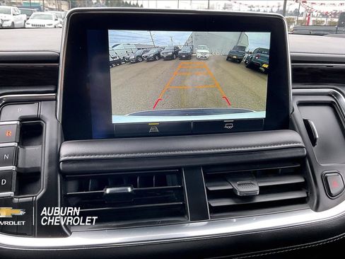 Used 2024 Chevrolet Suburban LT image 20