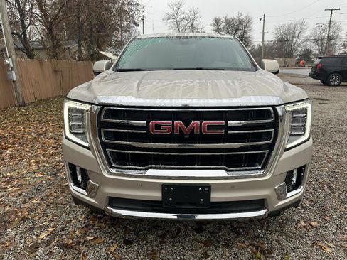 Used 2021 GMC Yukon SLT w/ SLT Premium Package image 9