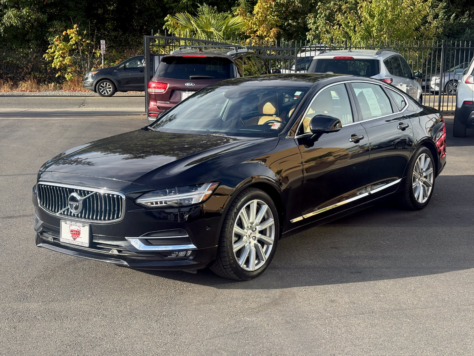 Used 2017 Volvo S90 T6 Inscription w/ Vision Package AWD/4WD image 3