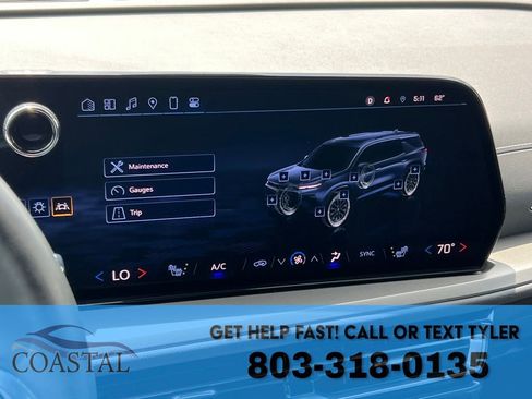 Used 2025 Chevrolet Traverse LT FWD image 45