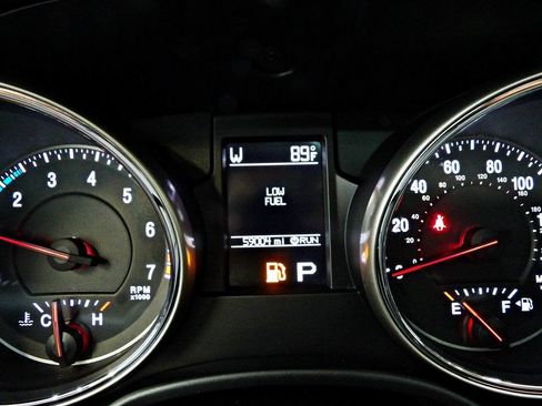 Used 2012 Jeep Grand Cherokee Laredo AWD/4WD image 19