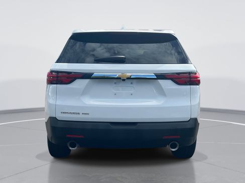 Used 2023 Chevrolet Traverse LS image 5
