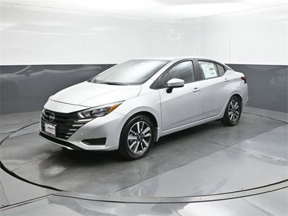 New 2025 Nissan Versa SV w/ Trunk Package