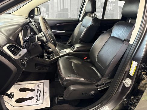 Used 2016 Dodge Journey R/T w/ Driver Convenience Group image 9