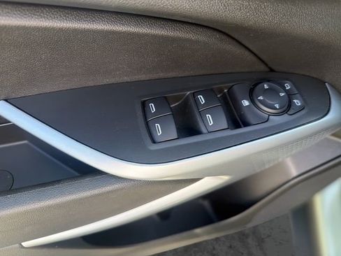 Used 2024 Chevrolet Trax RS w/ Driver Confidence Package FWD image 21