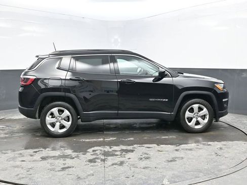 Used 2019 Jeep Compass Latitude w/ Popular Equipment Group image 8