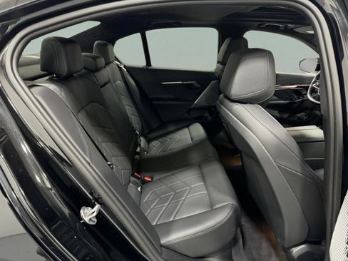 Used 2025 BMW i5 xDrive40 w/ Premium Package image 11