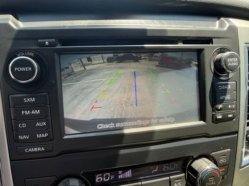 Used 2016 Nissan Titan SL AWD/4WD image 18