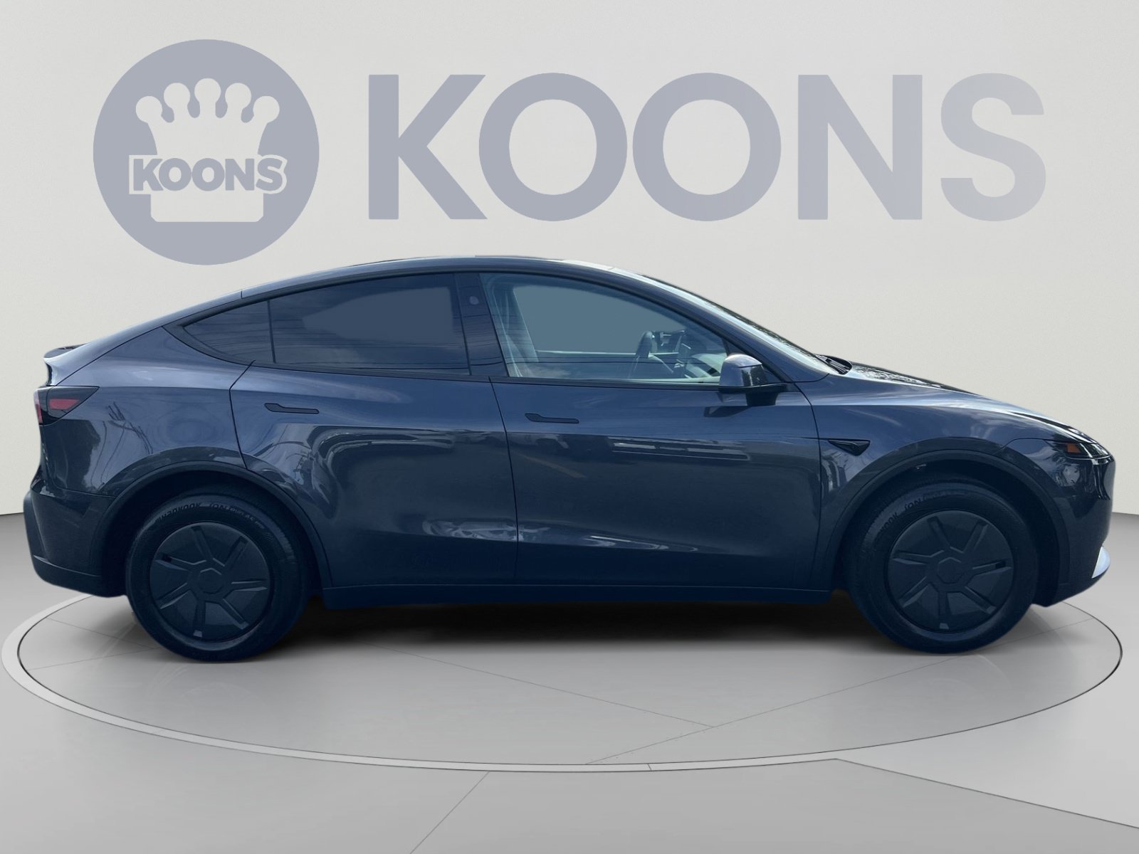Used 2026 Tesla Model Y 2WD image 8