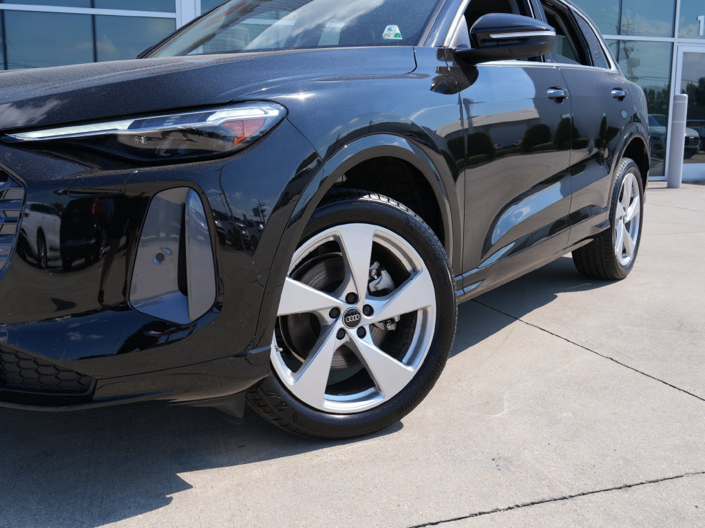 Used 2025 Audi Q5 Premium Plus w/ Premium Plus AWD/4WD image 9