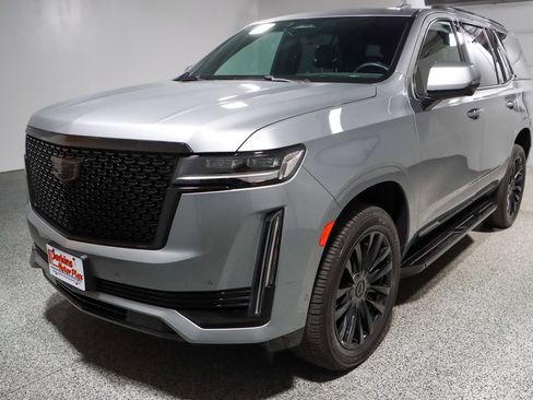 Used 2023 Cadillac Escalade Premium Luxury w/ LPO, Floor Liner Package image 39