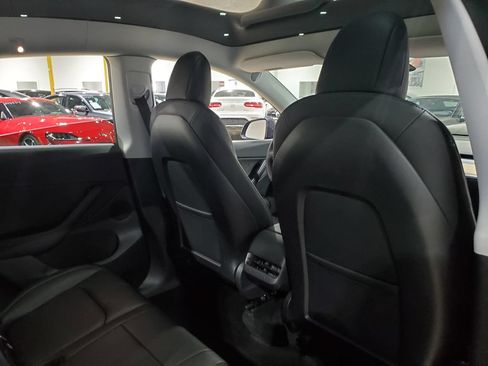 Used 2022 Tesla Model Y Performance AWD/4WD image 21