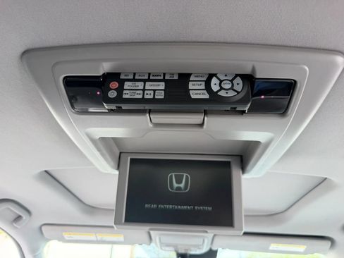 Used 2017 Honda Pilot Touring image 21