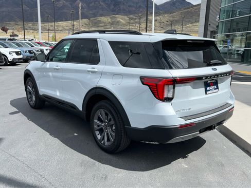 New 2026 Ford Explorer Active AWD/4WD image 11
