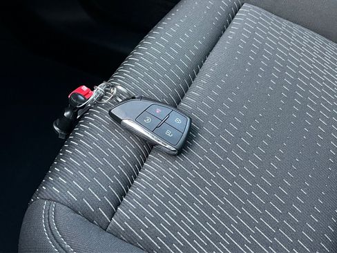 Used 2025 Chevrolet Equinox LT image 22