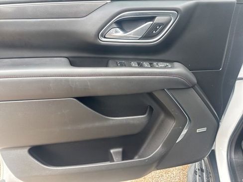 Used 2022 Chevrolet Tahoe RST w/ Sport Performance Package RWD image 17