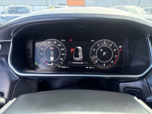 Used 2018 Land Rover Range Rover Sport SVR image 18