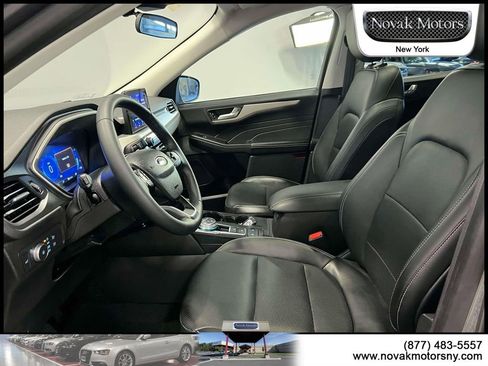 Used 2022 Ford Escape SEL w/ Technology Package AWD/4WD image 17