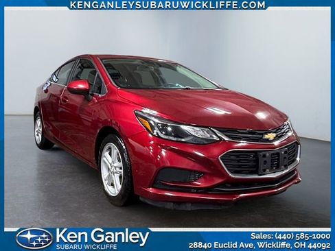 Used 2017 Chevrolet Cruze LT w/ Convenience Package image 7