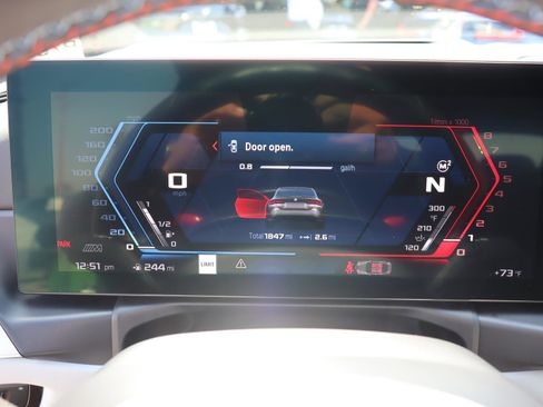 Used 2024 BMW M4 Coupe w/ M Driver's Package image 23