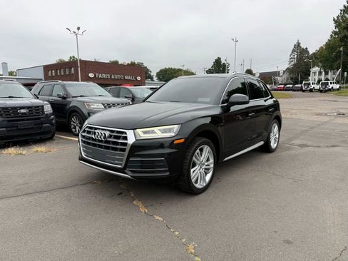 Used 2019 Audi Q5 2.0T Premium Plus w/ Premium Plus Package image 4