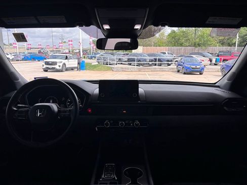 Certified 2025 Honda Pilot Sport image 16