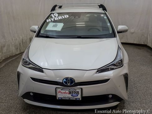 Used 2019 Toyota Prius XLE AWD/4WD image 7