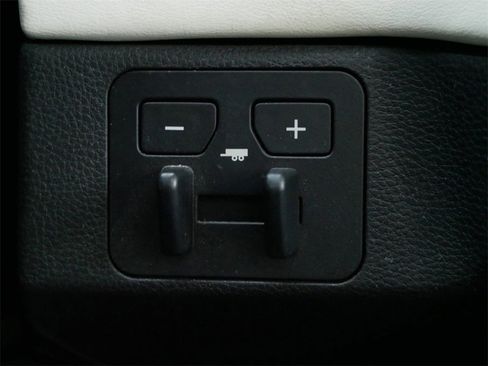 Used 2023 Toyota Sequoia Capstone image 25