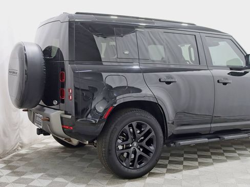 Used 2021 Land Rover Defender 110 X-Dynamic HSE AWD/4WD image 9