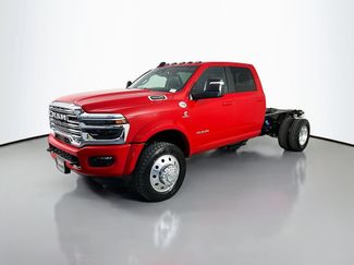 New 2026 RAM 4500 4x4 Crew Cab DRW video 3
